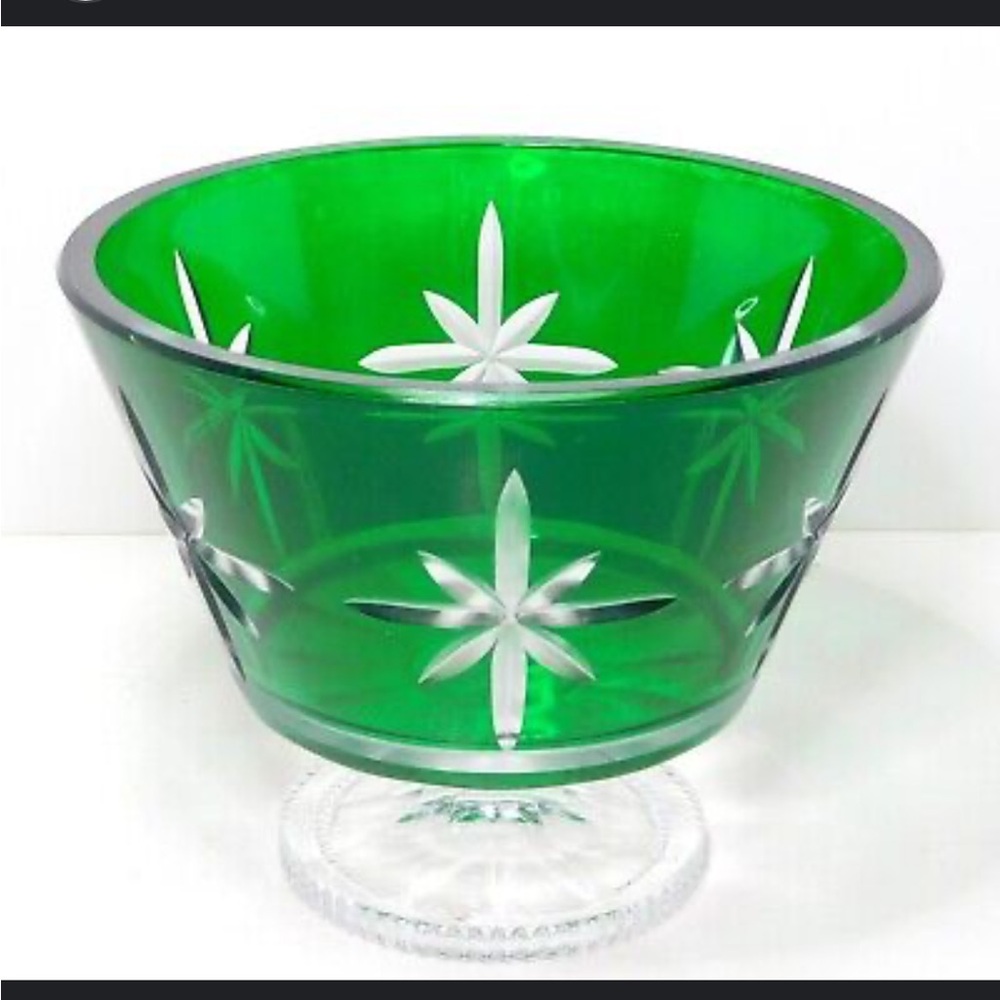Marquis by Waterford Emerald Green Cut to Clear Starburst